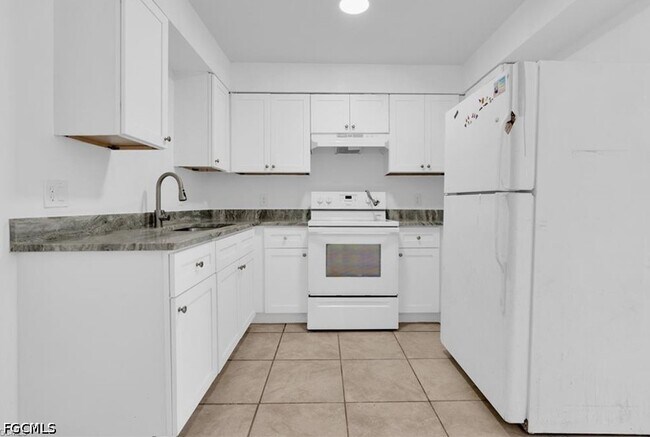 Building Photo - 5534 Seventh Ave