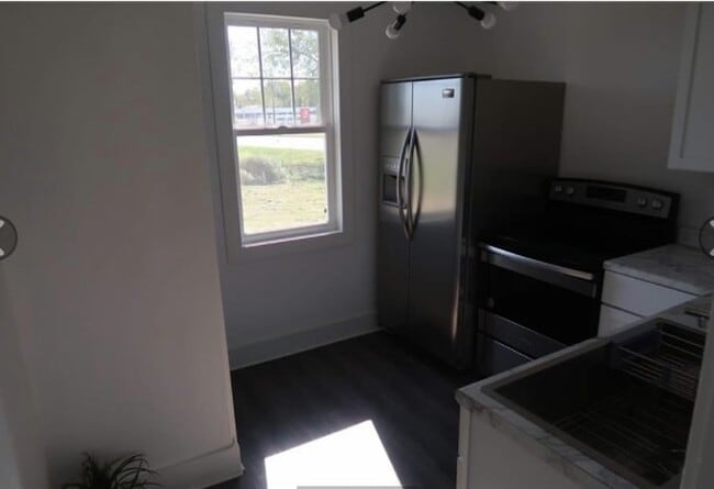 Foto del edificio - 2010-2012 Maplegrove Ave