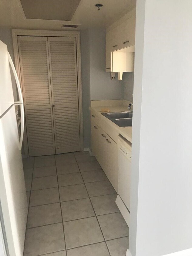 Foto del edificio - 3525 Sage Rd
