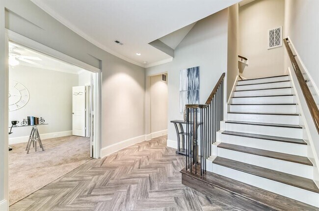 Foto del edificio - 1602 Oakdale St