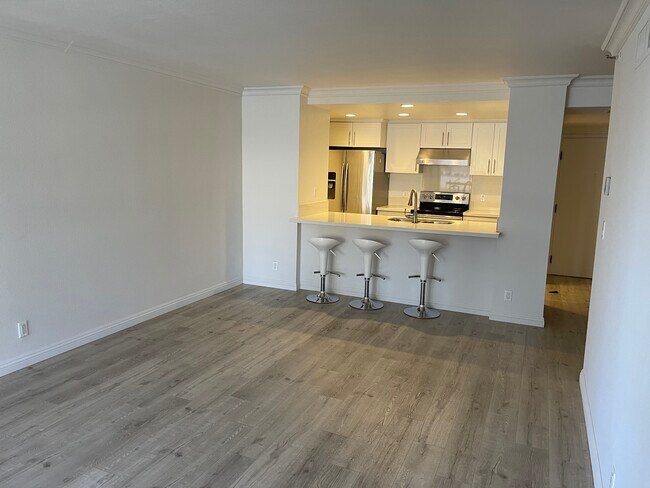 Foto del edificio - 600 W 9th St