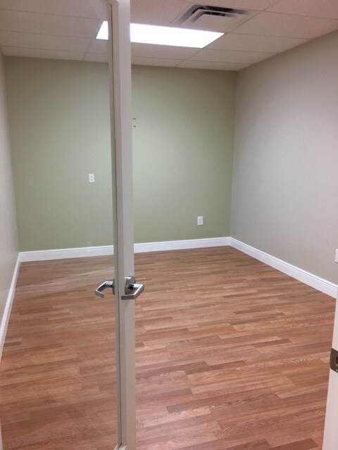 Building Photo - 300 SW 107th Ave