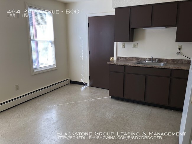 Building Photo - 464 2nd Ave