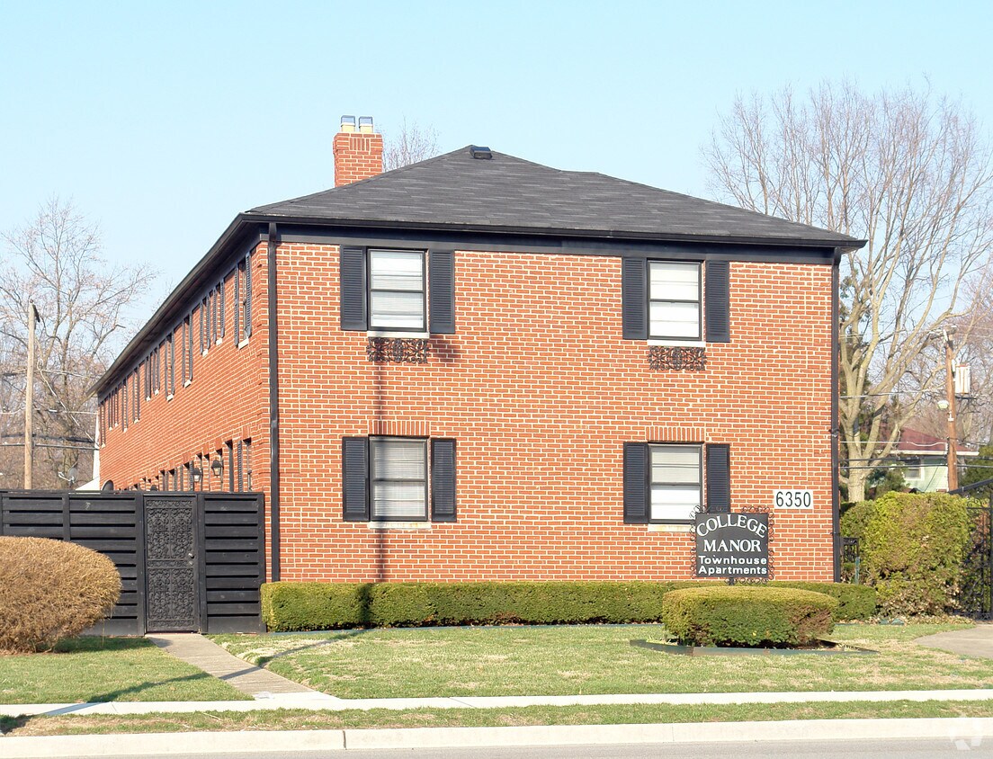 College Manor Apartments in Indianapolis, IN