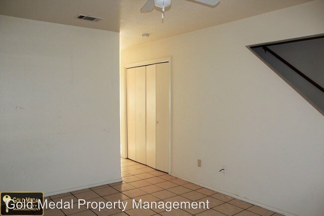 Foto del edificio - 1206 Industrial Blvd