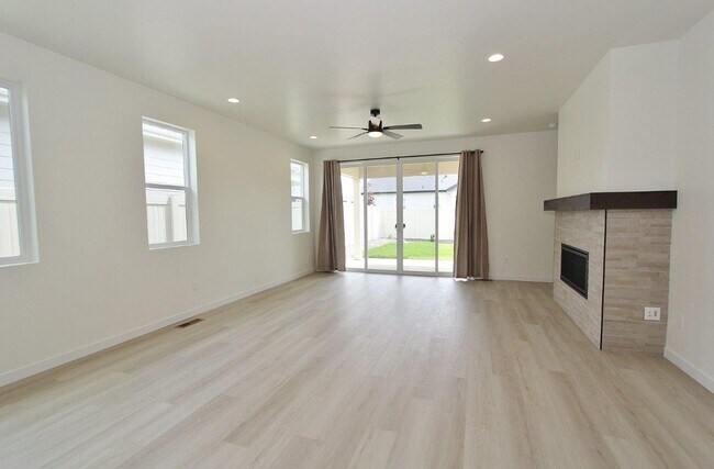 Foto del edificio - Immaculate Single-Level Home in Hope Springs