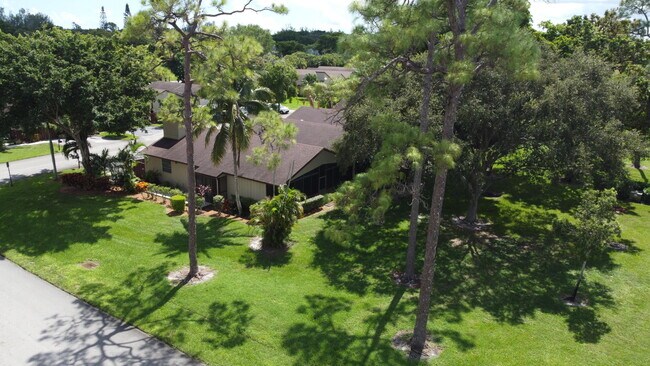 Foto del edificio - 11638 Timbers Way