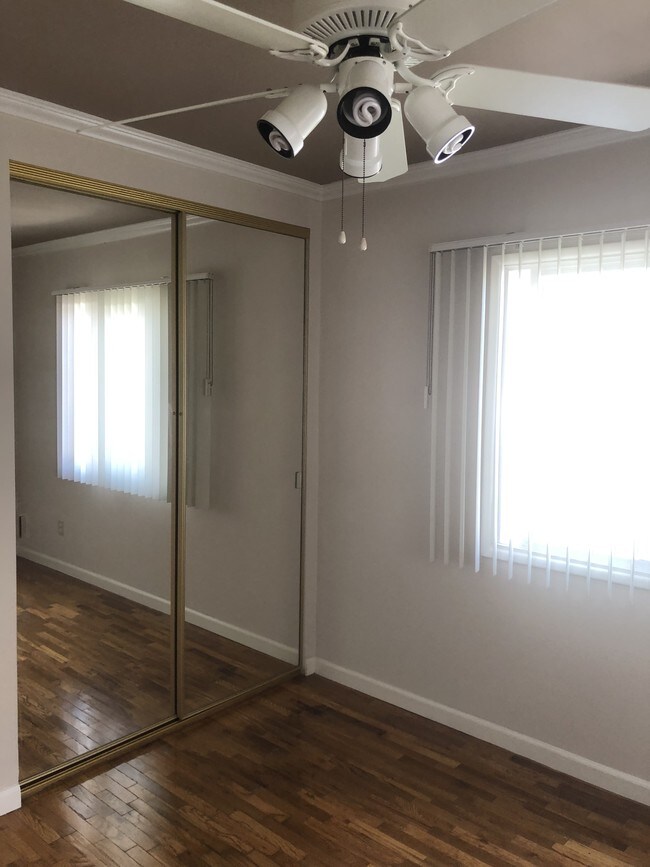 Foto del edificio - 4224 S Centinela Ave