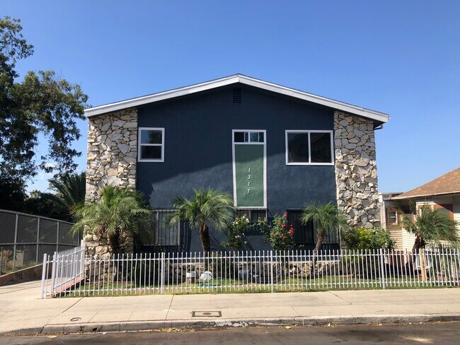 Foto del edificio - 1317 Waterloo St