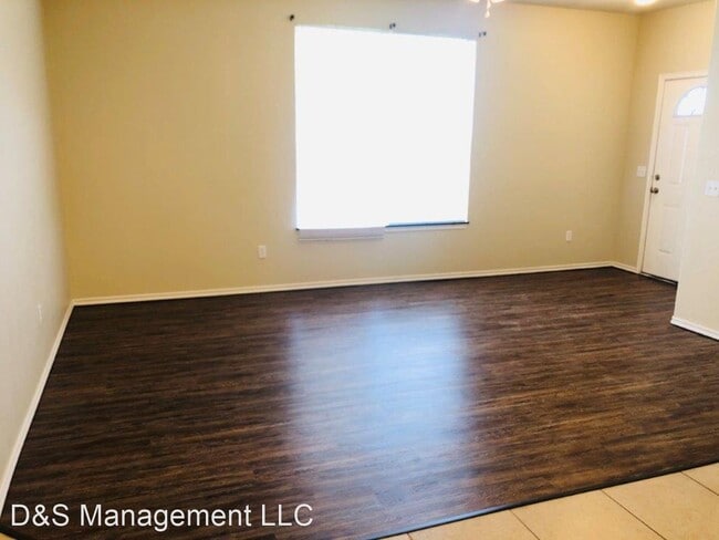 3 br, 2 bath House - 1405 Forest Ridge Way photo'