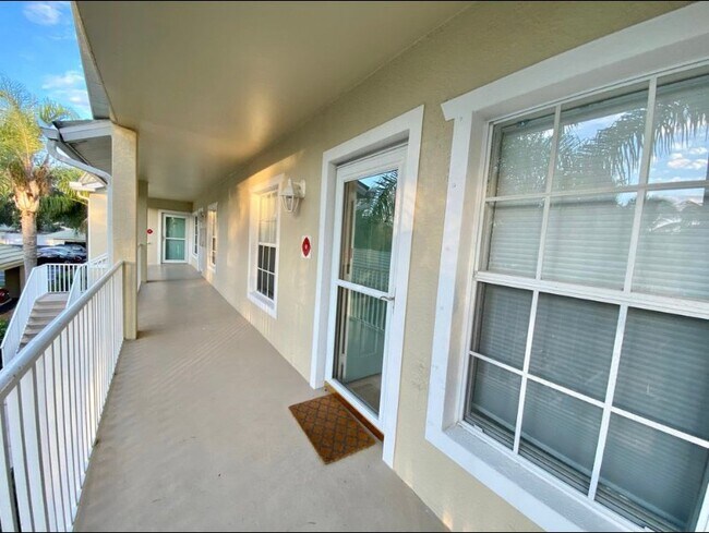 Foto del edificio - 25735 Lake Amelia Way