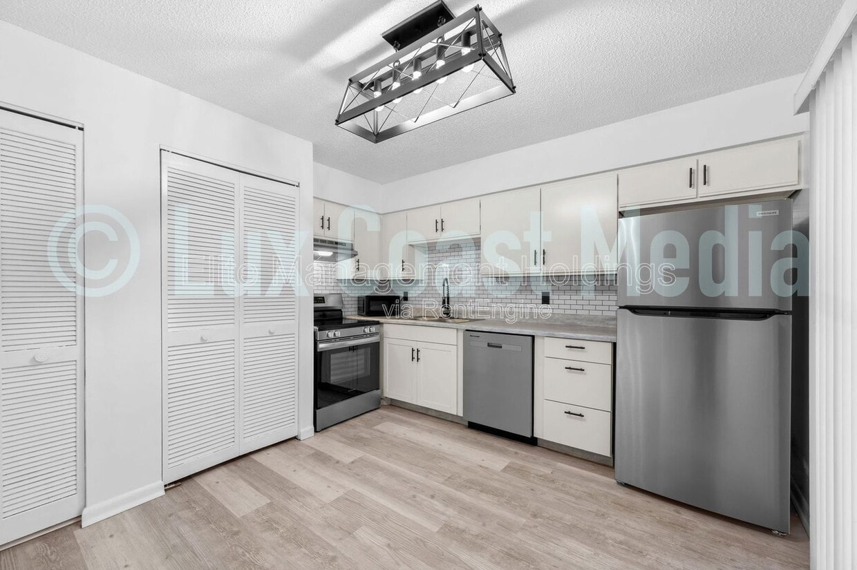 Photo - 1595 40th Avenue