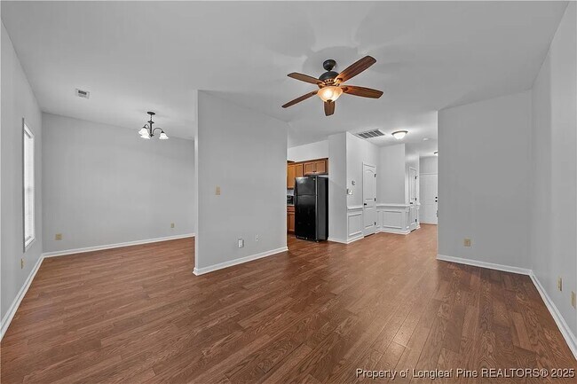 Foto del edificio - 125 Burgess Ln