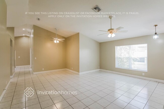 Building Photo - 12615 SW 7th Pl