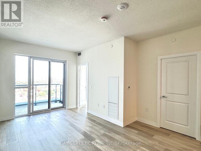 Building Photo - 15-1515 Watergarden Dr