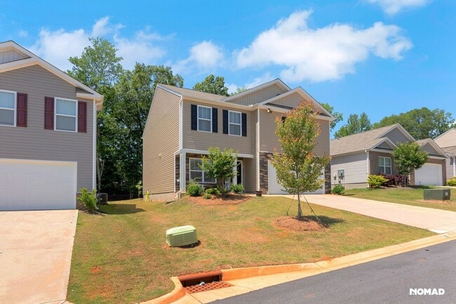 Foto del edificio - Spacious 4BR House in Piedmont