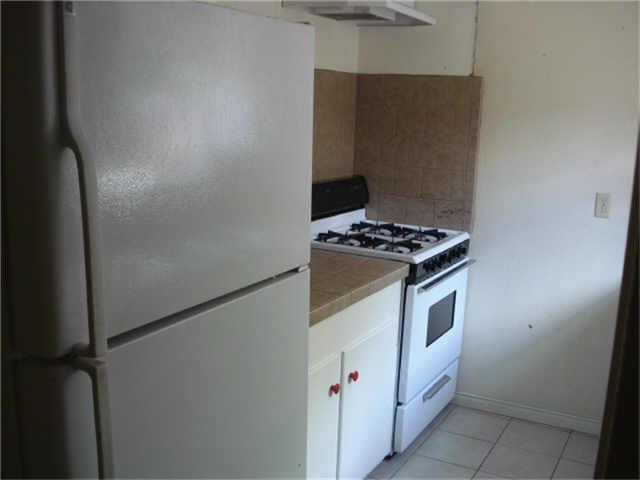 Building Photo - ALL BILLS PAID 1bd/1bath Townhome in Sprin...