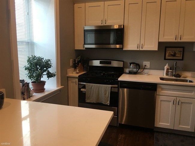 Building Photo - 2 br, 1 bath  - 148  West 4 street