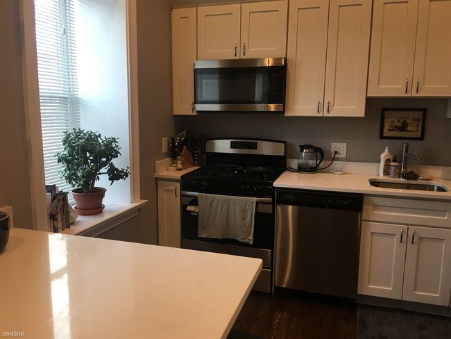 Foto del edificio - 2 br, 1 bath  - 148  West 4 street