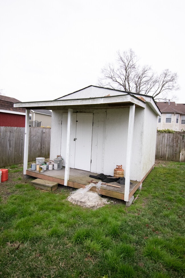shed - 925 Avenue I