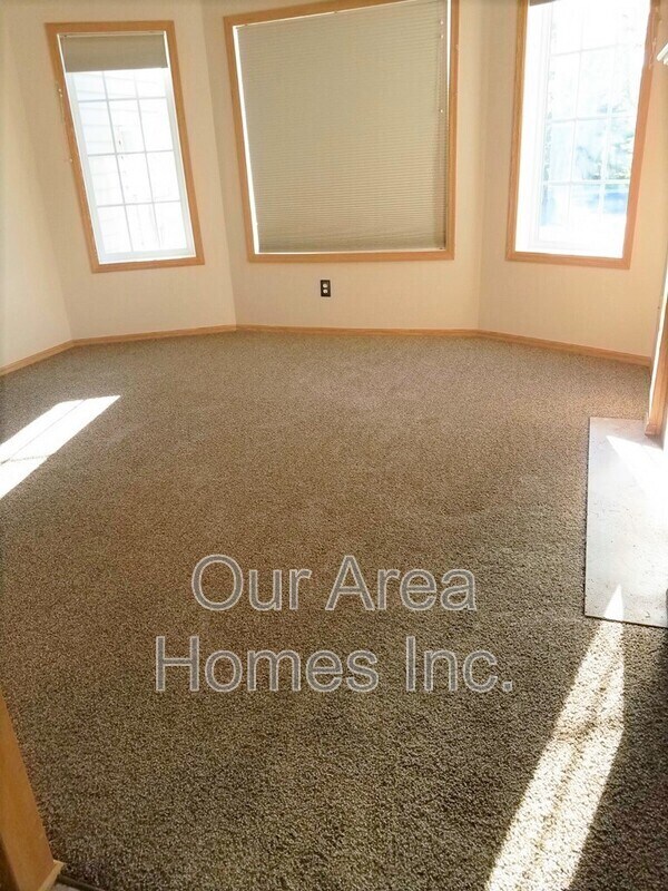 Foto del edificio - 5646 100th Ln N