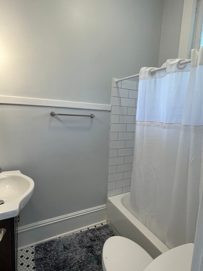 Foto del edificio - 1623 N Laura St