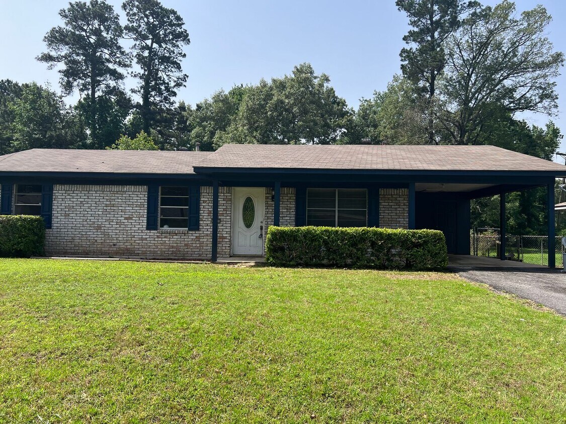 Primary Photo - 1228 Chad St