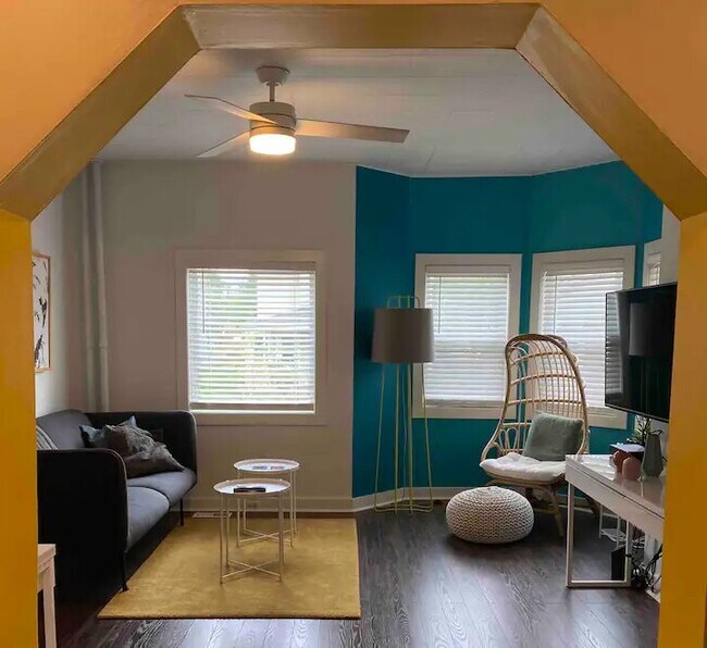 Living room includes TV! - 1417 5th St NE