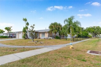 Building Photo - 6004 Deming Ave