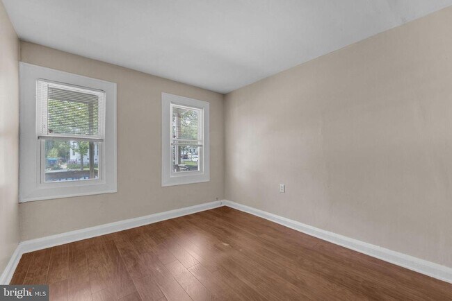 Foto del edificio - 315 Burlington Ave