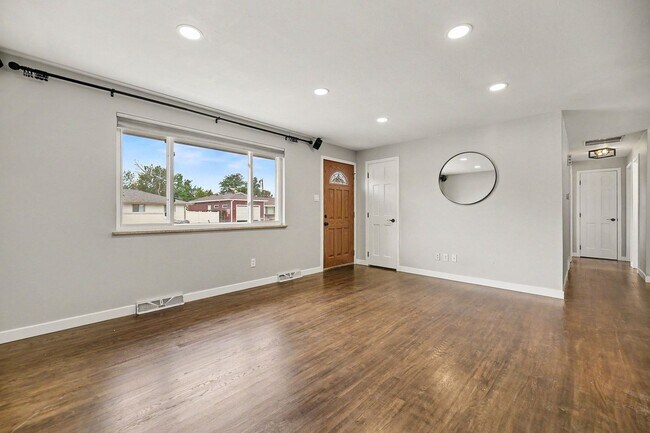 Building Photo - 6762 Harlan St
