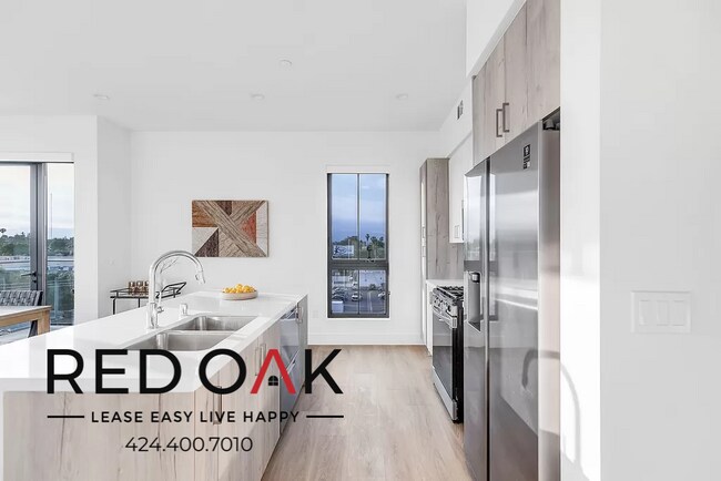 Building Photo - Luxurious One Bedroom with Open Floor Plan...