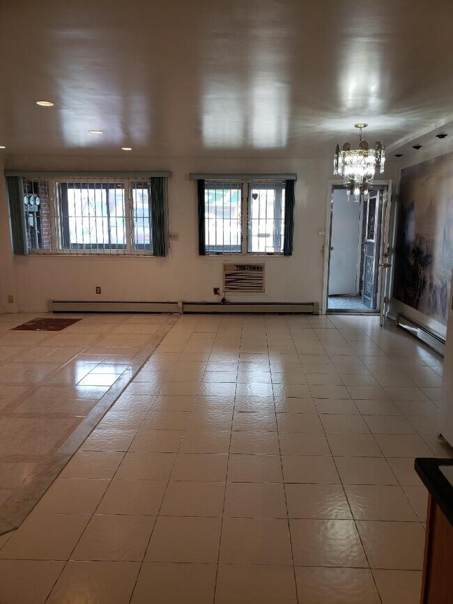 Foto del edificio - 1758 W 6th St