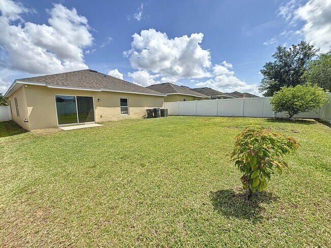Foto del edificio - 469 Ogelthorpe Dr