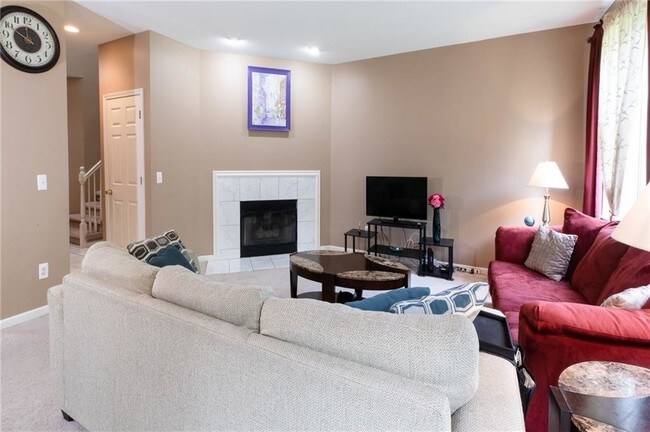 Building Photo - 1055 Maya Ct