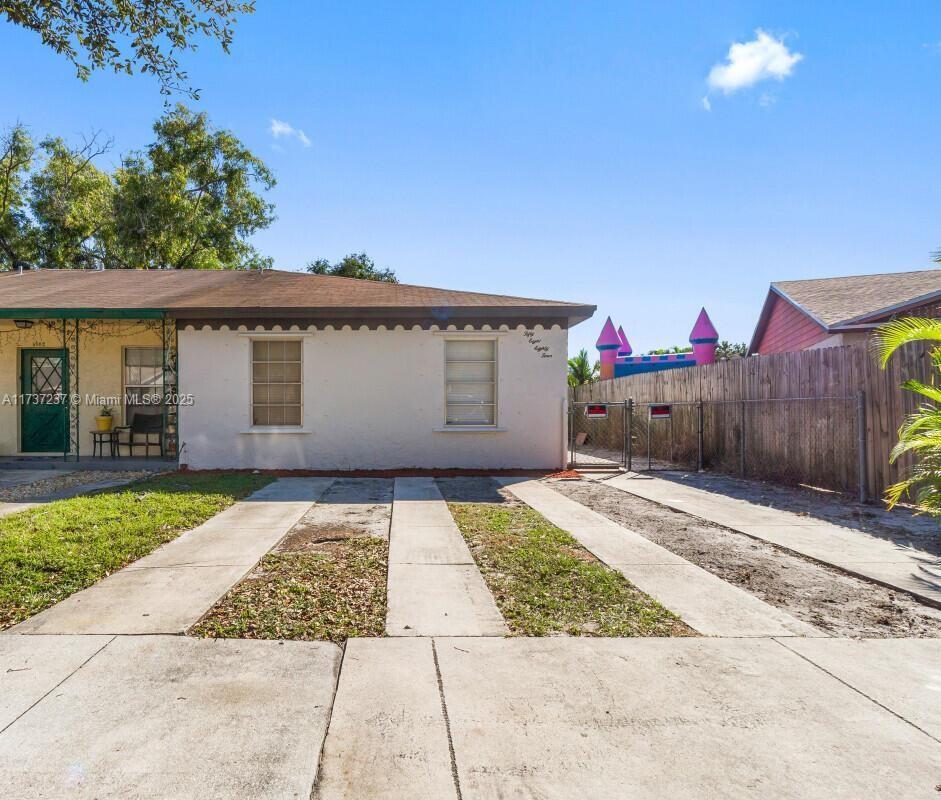 Foto principal - 5884 S 38th St