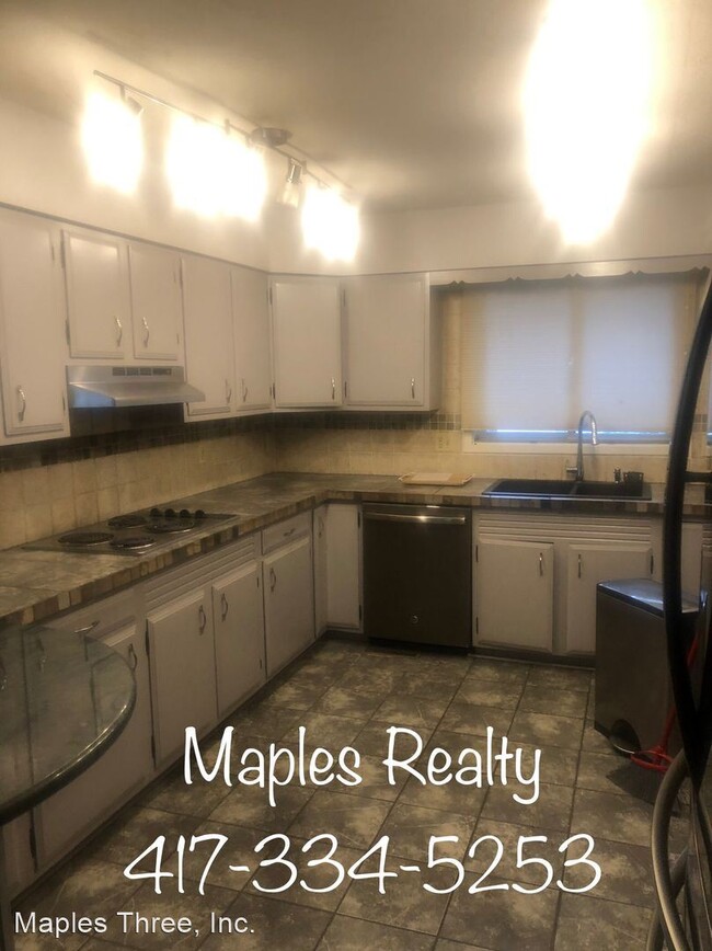 Building Photo - 3 br, 2 bath House - 20-E Willow Court