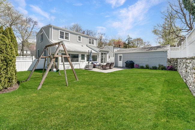 Building Photo - 64 Woodside Ave