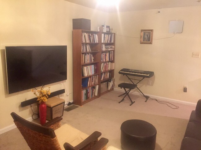 Loft - 11301 Westbrook Mill Ln