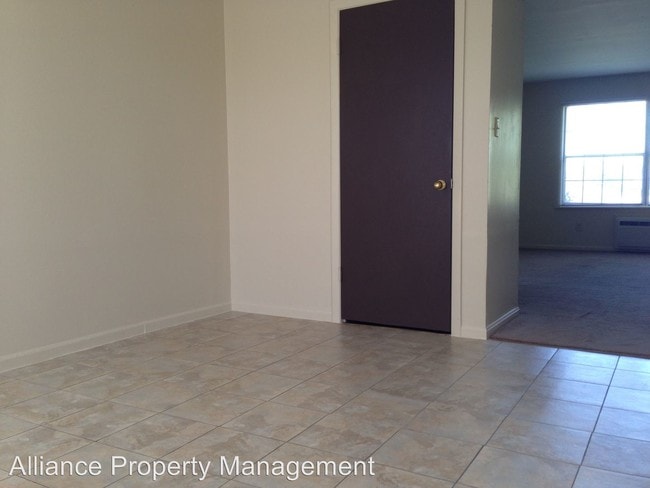 Building Photo - 6303 Reed Rd