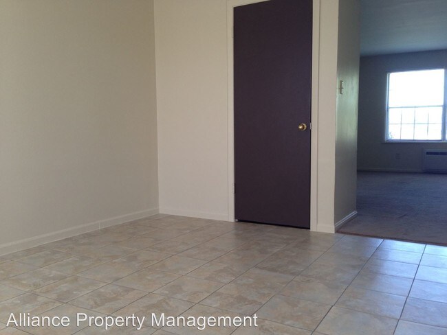 Foto del edificio - 6303 Reed Rd