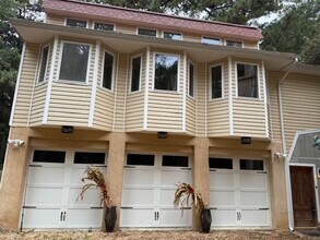 Building Photo - 12330 Potomac View Rd