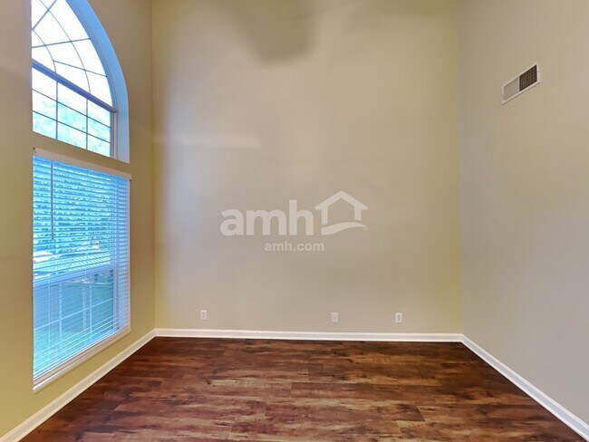 Foto del edificio - 3110 N Waterford Ct