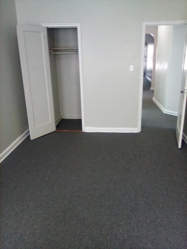 Building Photo - 626 Remsen Ave