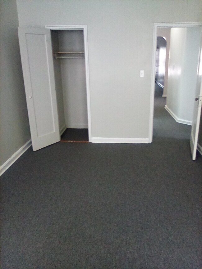Foto del edificio - 626 Remsen Ave