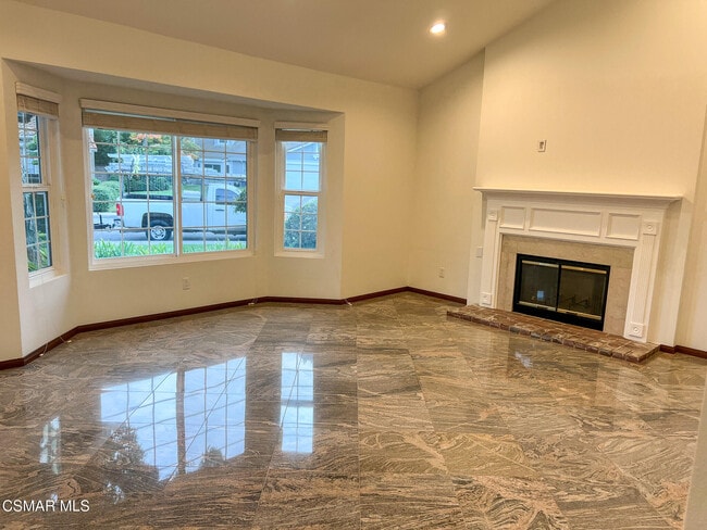 Foto del edificio - 5630 Hurford Ct