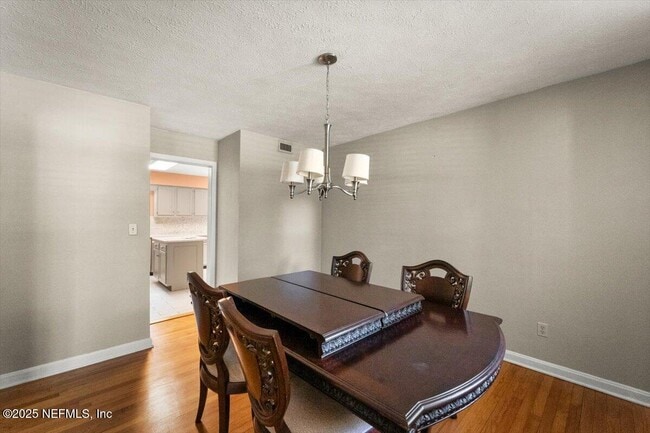 Building Photo - 2240 Jose Cir S