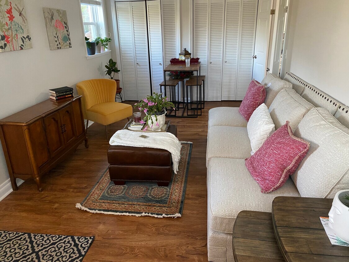 Primary Photo - 805 Belton Dr