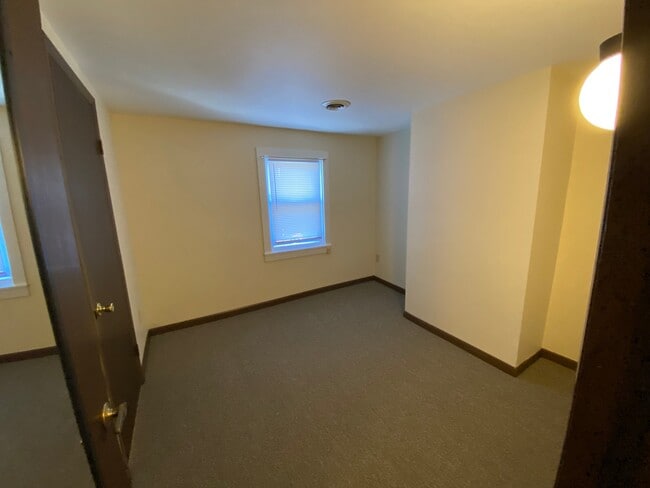 Building Photo - 229 Pawling Ave