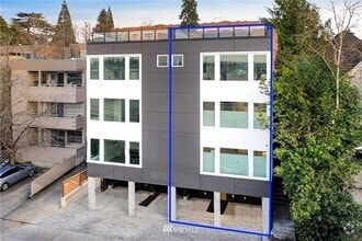 Building Photo - 2823 Franklin Ave E